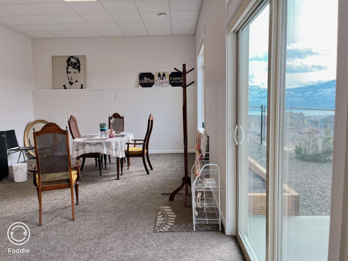 Peaceful And Spacious Lake View West Kelowna Eksteriør bilde