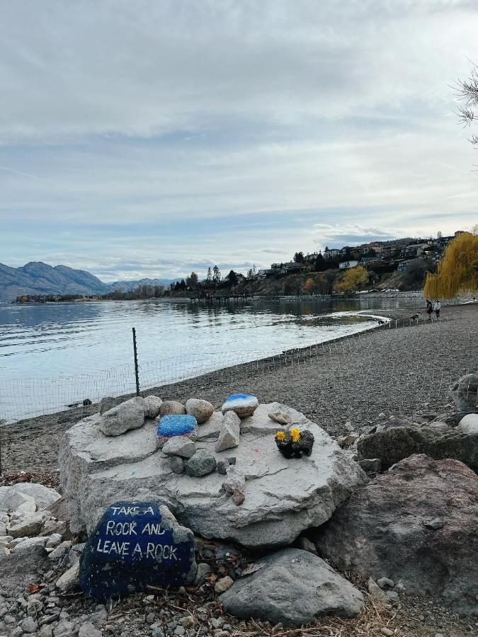 Peaceful And Spacious Lake View West Kelowna Eksteriør bilde
