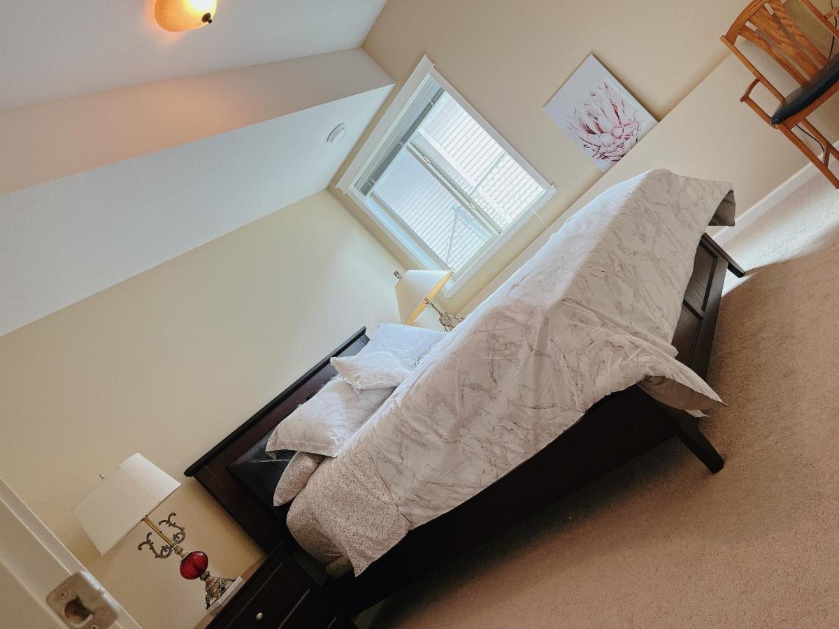 Peaceful And Spacious Lake View West Kelowna Eksteriør bilde