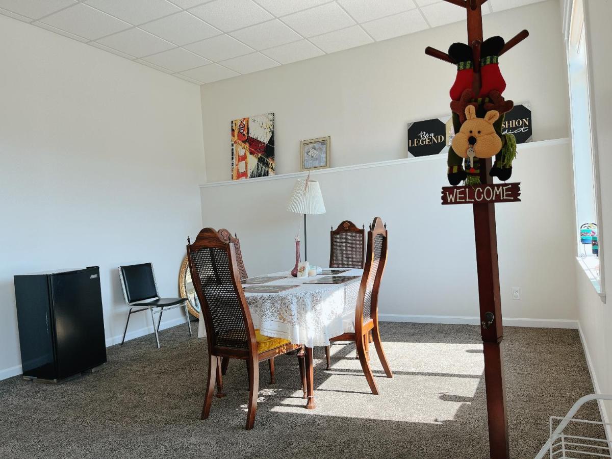 Peaceful And Spacious Lake View West Kelowna Eksteriør bilde